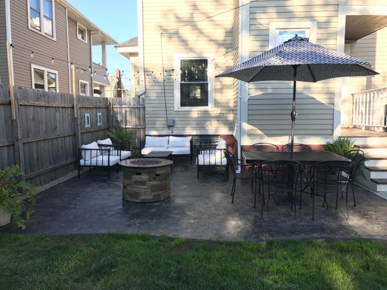 House Tour - Patio(7) - the bee life